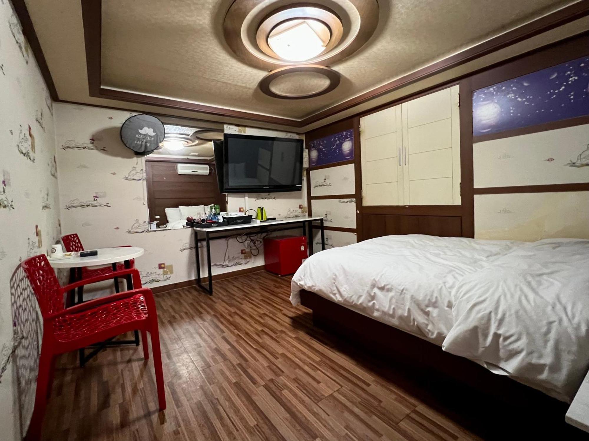 Picasso Motel Seoul Exterior photo