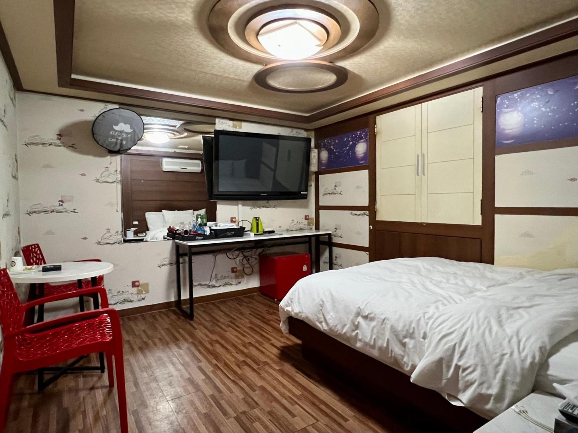 Picasso Motel Seoul Exterior photo