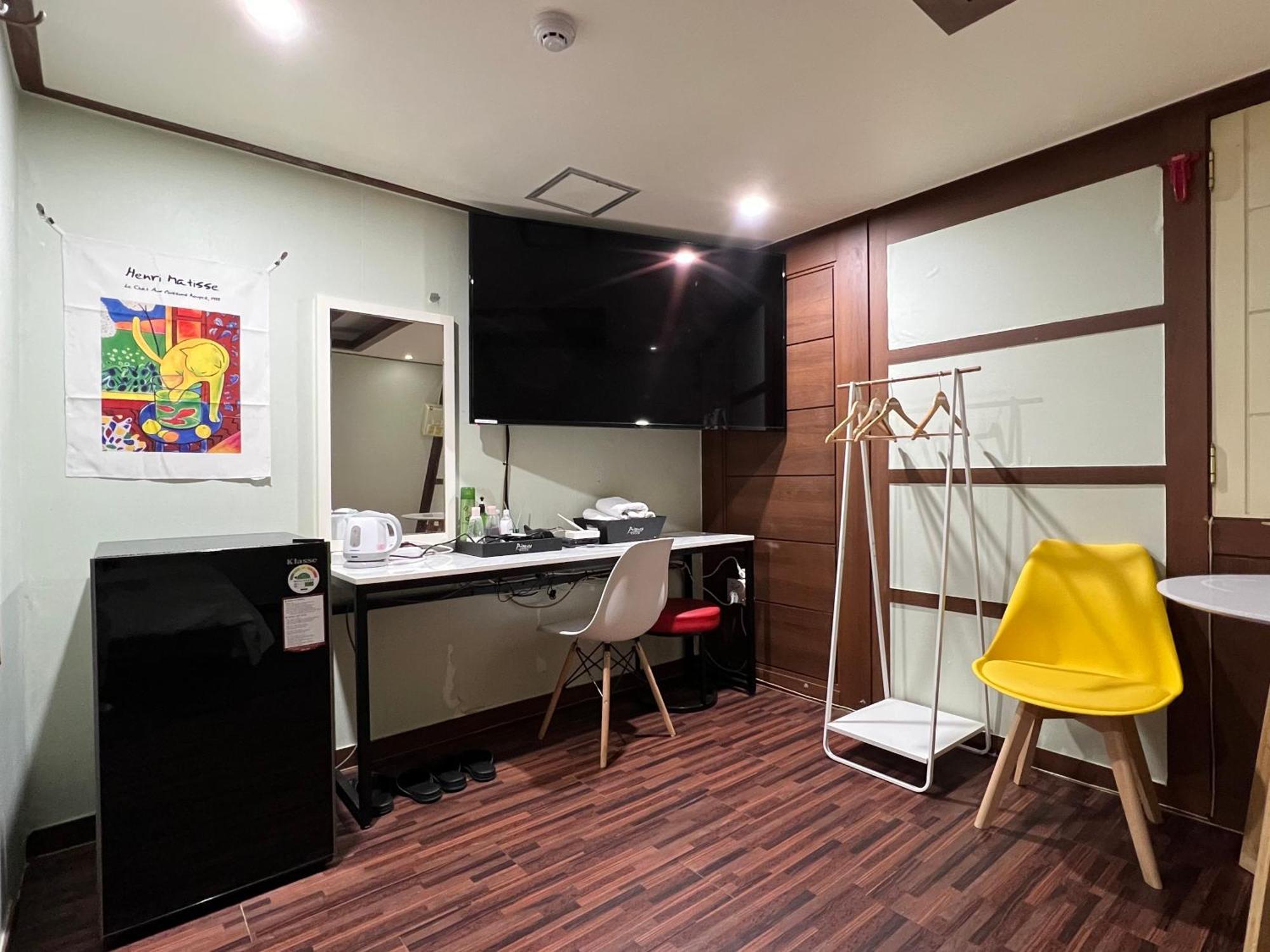 Picasso Motel Seoul Exterior photo